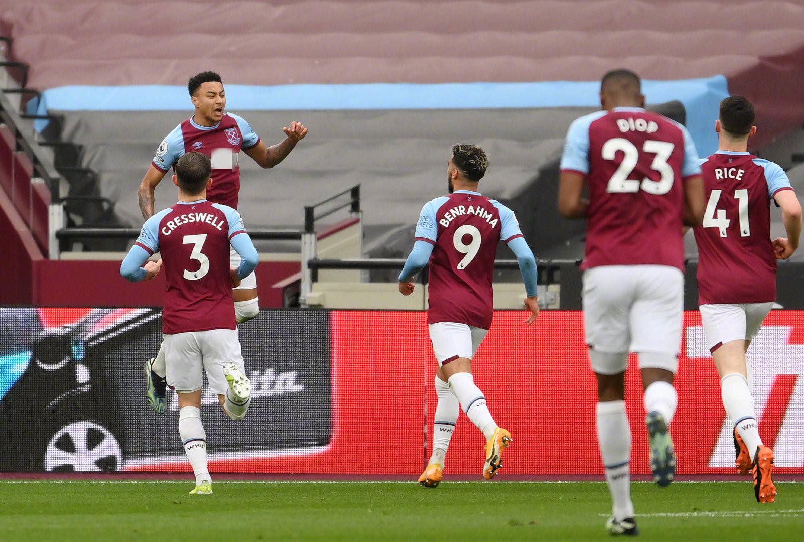 心球员的离 心球员的离